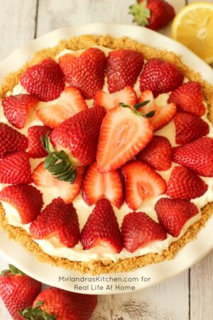 This No Bake Strawberry Cheesecake is easy to put together in a few minutes and very adaptable. It is also wonderfully tasty without spending hours baking.