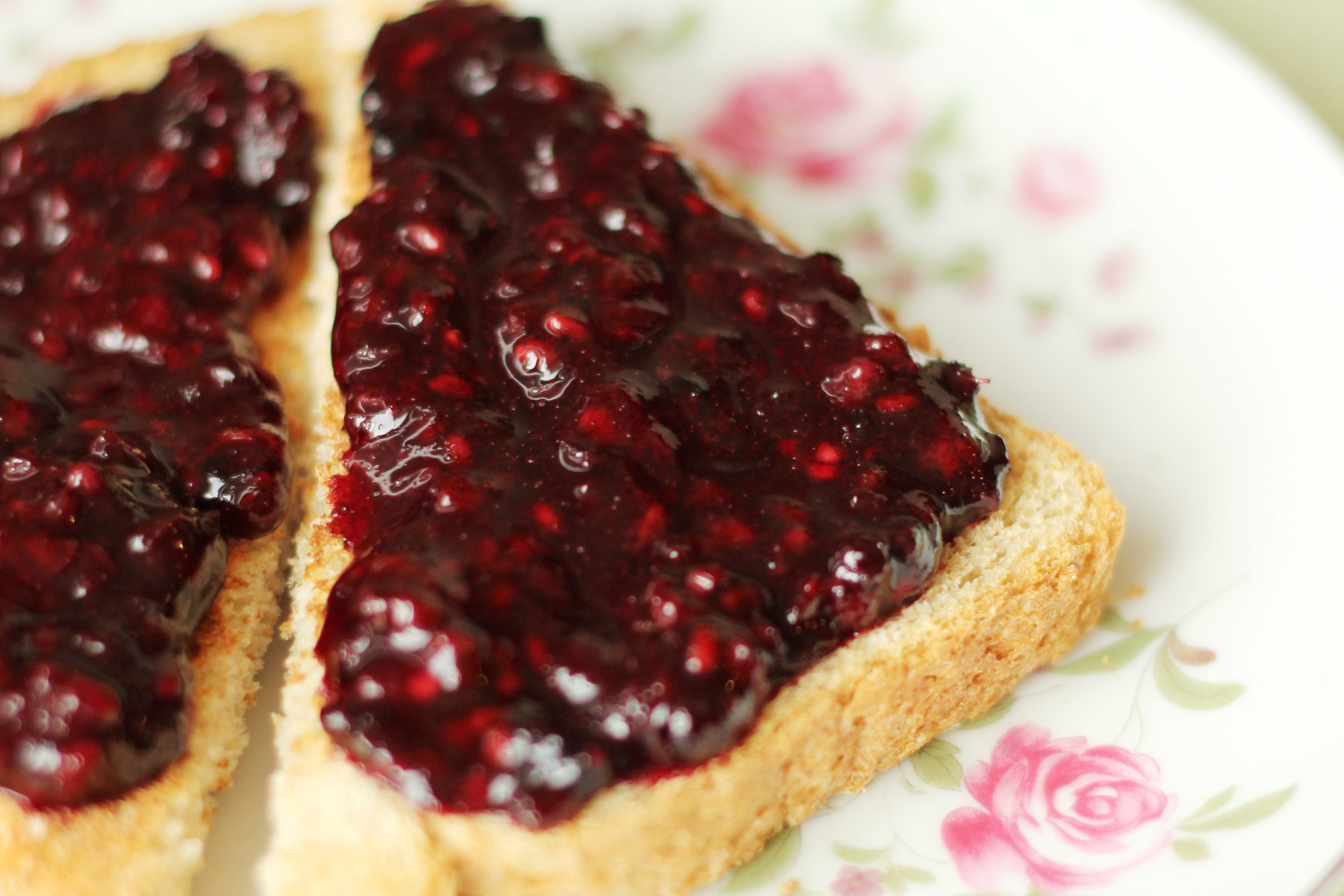 Bold Blackberry Jam Recipe (Freezer Method, Less Sugar